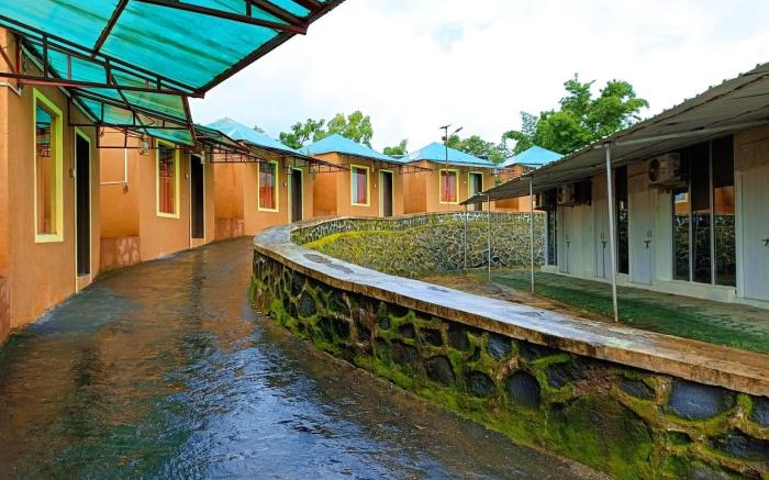 Murlee Pure veg Resort