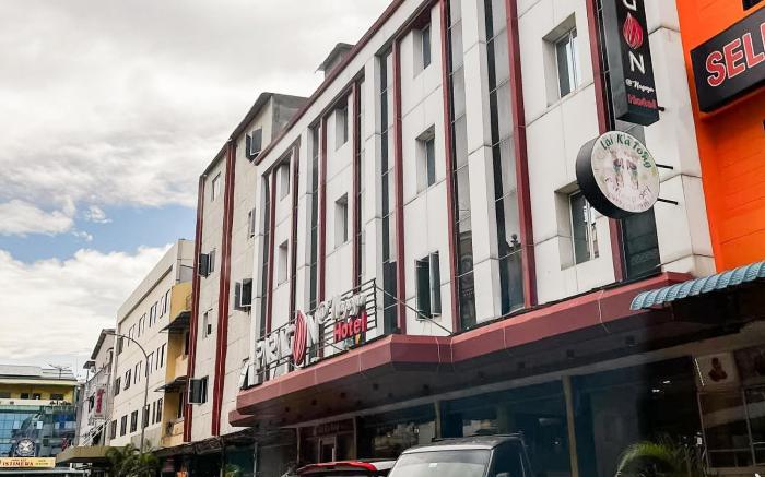 RedDoorz Plus @ Paragon Nagoya Hotel Batam