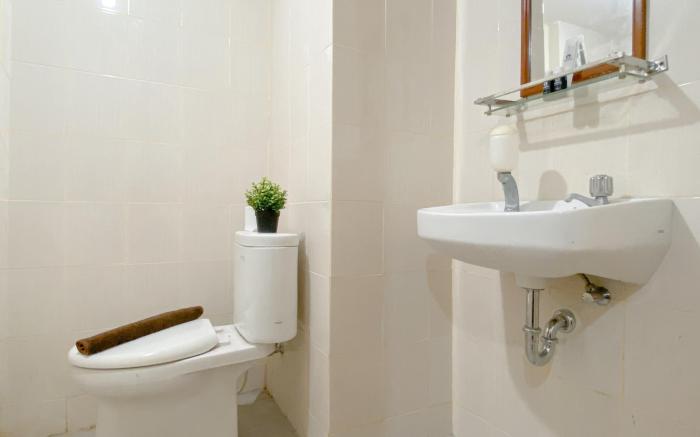 Studio near Rajawali Station @Amethyst By Travelio