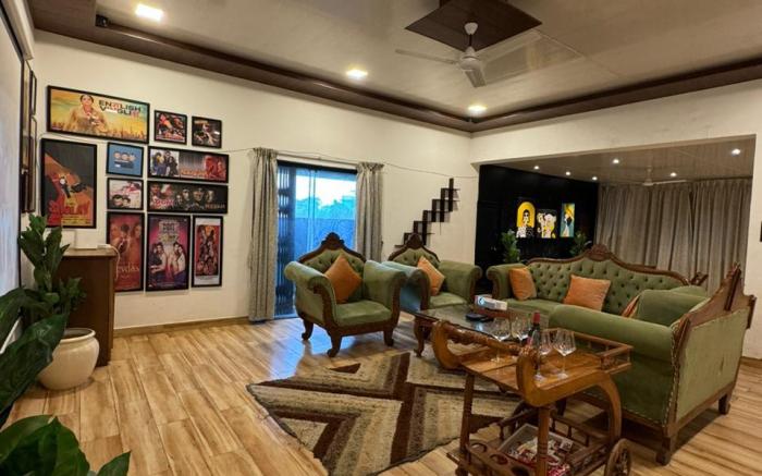 VG09 with huge Pool and bathtub