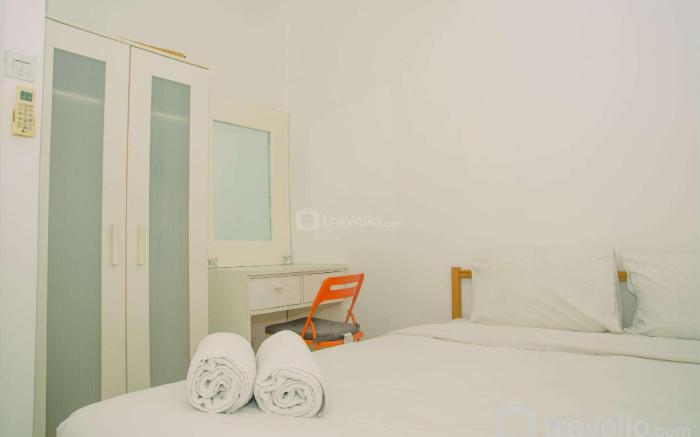 Minimalist 2BR Pakubuwono Terrace Apt By Travelio