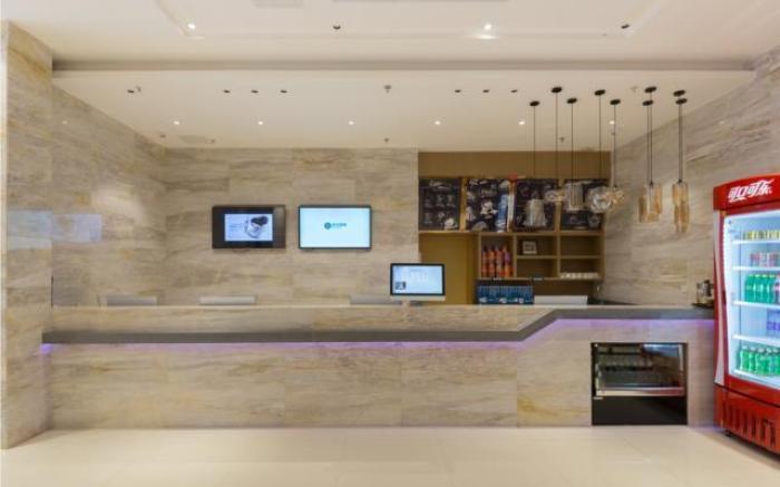 City Comfort Inn Liuzhou High-speed Railway Station Entrance
