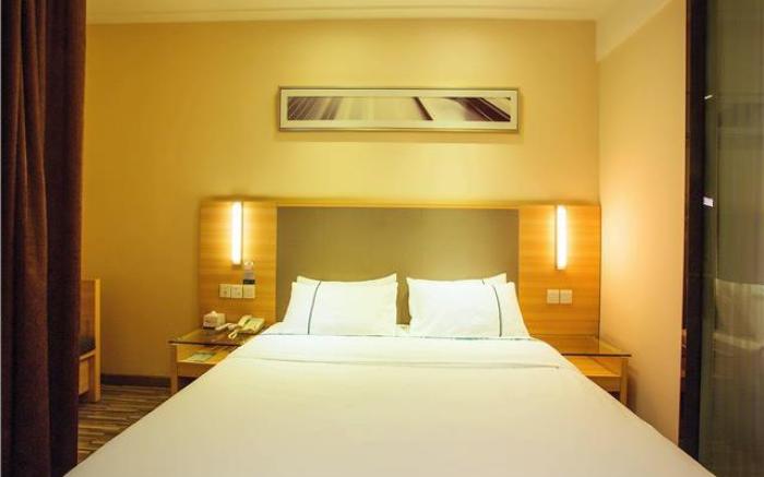 City Comfort Inn Wuzhou Bus Station