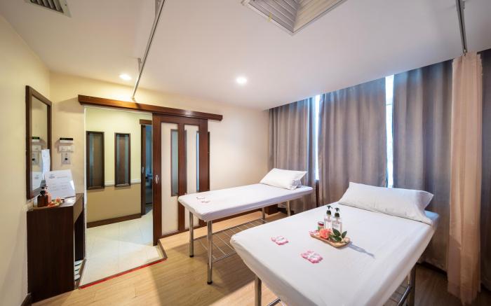 New Season Hotel
