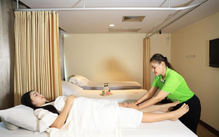 New Season Hotel