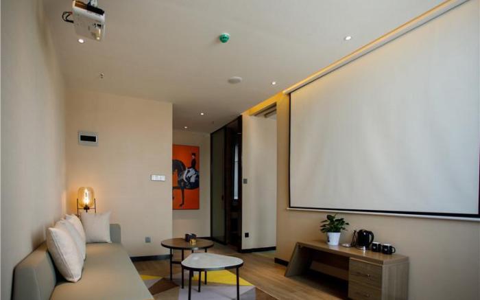 IU Hotels· Xincheng Haibing University Store
