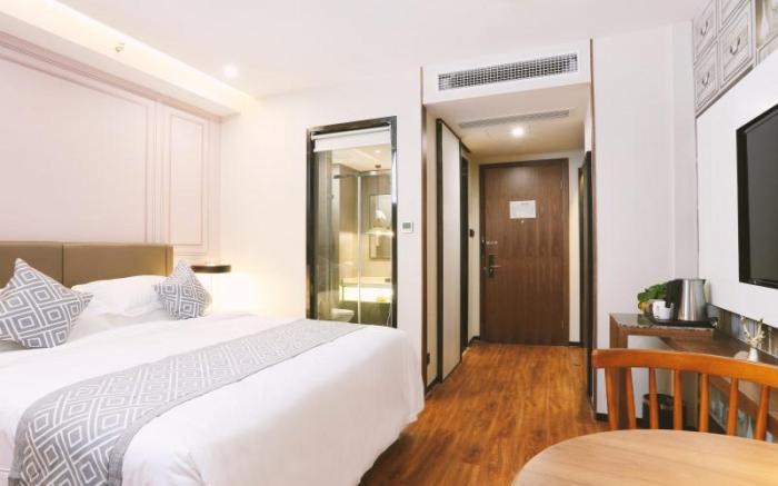 GEM Hotel Ningbo Jiangbei District Hongtang Haide Square