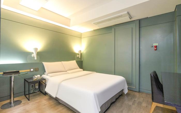 Stay Hotel