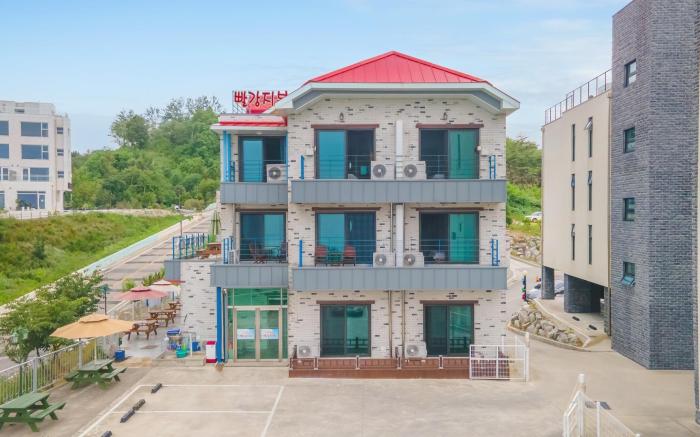 Donghae Red Roof Pension