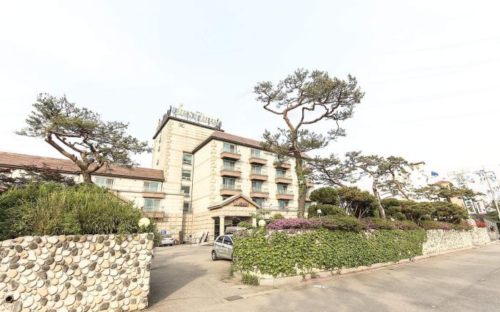 Jes Hot Spring Hotel