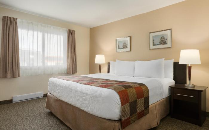 Days Inn by Wyndham Montreal East