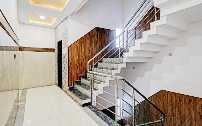 Townhouse Jayati Oasis Inn