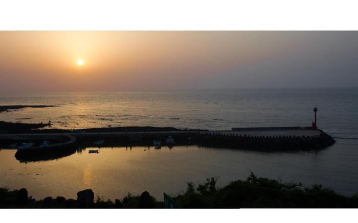 Jeju Sea and Hill Spa Pension