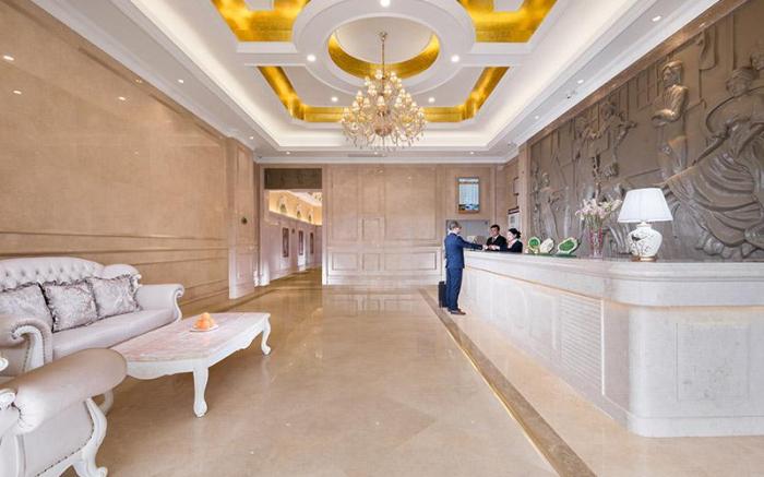 Vienna Hotel Guangxi Hezhou Fuchuan