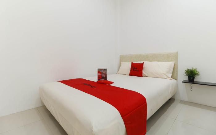 RedDoorz Plus @ Kapuk Business Park