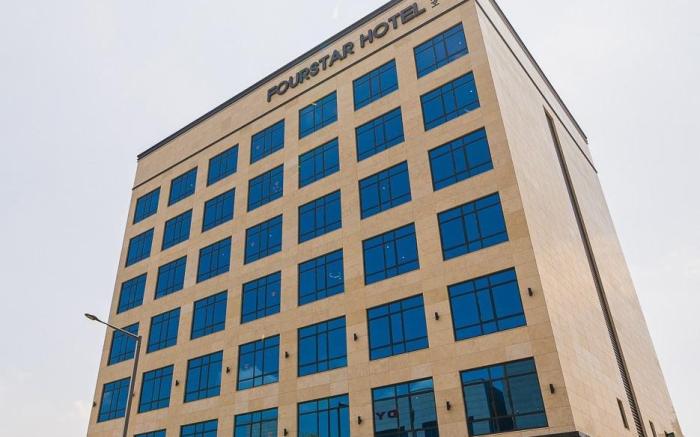 FOUR STAR HOTEL