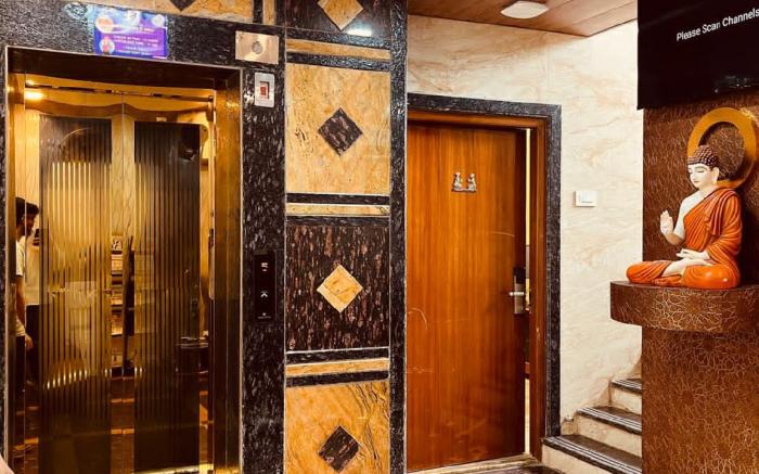 K.N. Gupta Group Of Hotels Hotel Castle