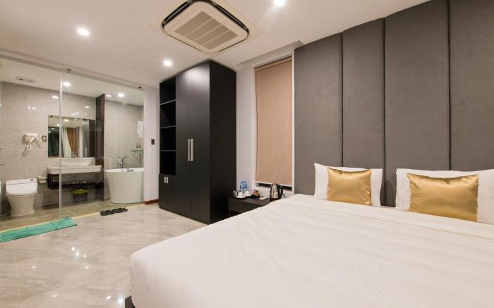 Khong Cam Garden Villa - King Room With Bathtub