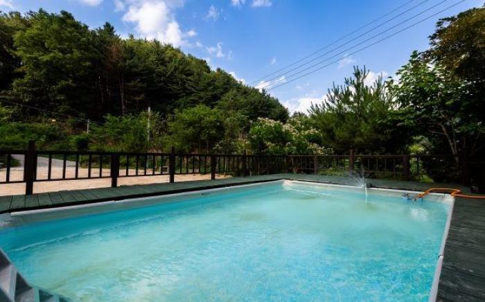 Clubisland Glamping Caravan