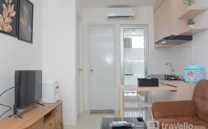 Comfy Bassura City 2BR Apartment By Travelio