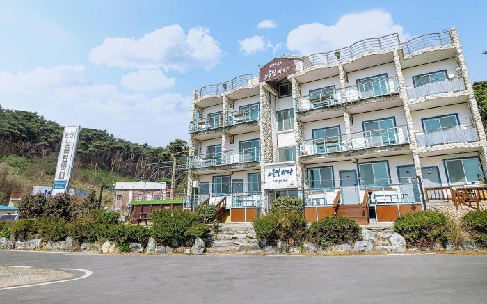 Taean Noeuljinbada Pension