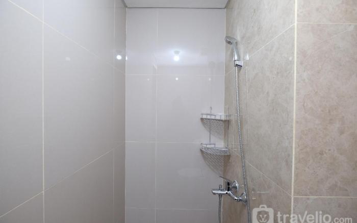 Cozy & Homey Studio Transpark Cibubur By Travelio