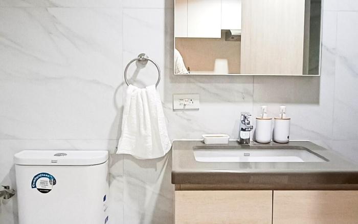 Mandani Bay All Views  Near CDU, SM, Metro, Ports