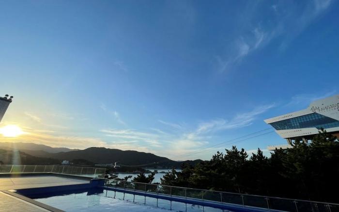 Hillsnorkelbeach Hotel
