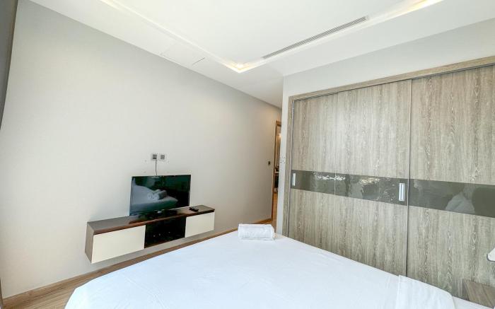 TwoBedroom Vinhomes Metropolis Superior