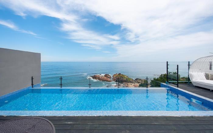 Yeongduk Exit Poolvilla