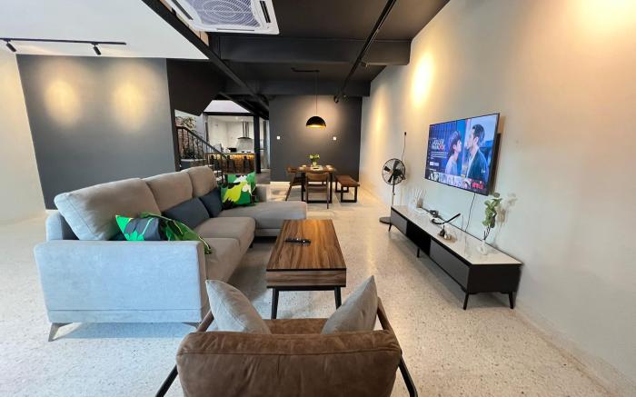 Galaria 4BR 17Pax NearTC, DinosaurLand, PS4, Netfx
