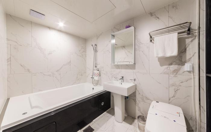 Plum Hotel