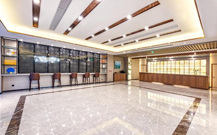Orange Hotel Xuzhou East Railway Station