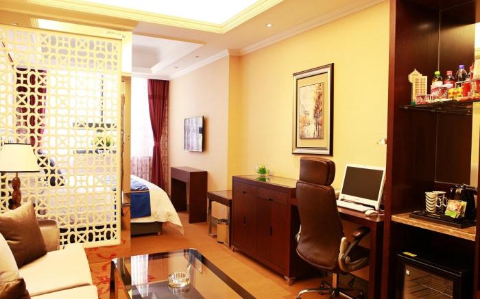 Yijia Chain Hotel Mingren Branch