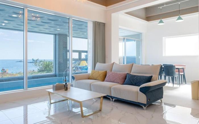 Pohang Bahari Pool Villa