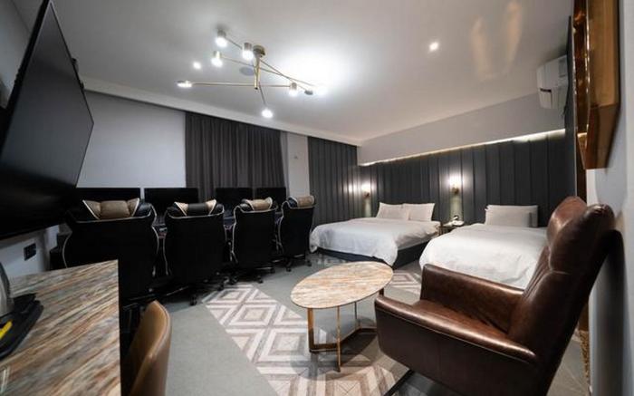 Ansan evergreen tree the gray