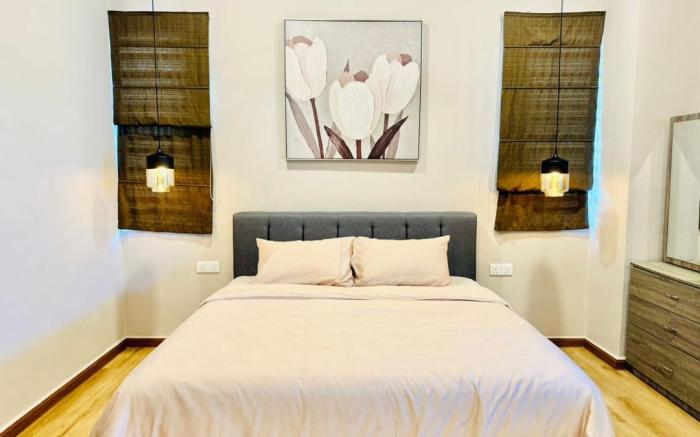 Bungalow 4BR 14|Pax in AirPutih W 60inch Smart TV