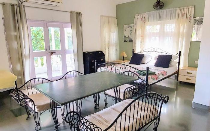 Pristine Villa with Pool 4 bedrooms in Lonavala