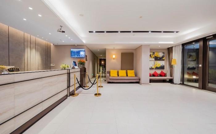 Home Inn Plus Shanghai Hongqiao Airport National Exhibition Center