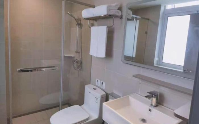 Home Inn Neo Shanghai Hongqiao Guozhan Zhaoxiang Metro Station