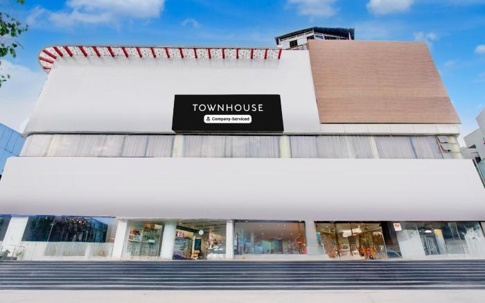 Super Townhouse Kothapet Formerly Surabhi Elite