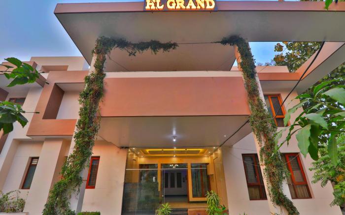 HL GRAND HOTEL