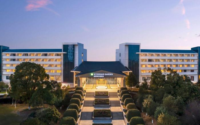 Wyndham Garden Qianjiang Downtown