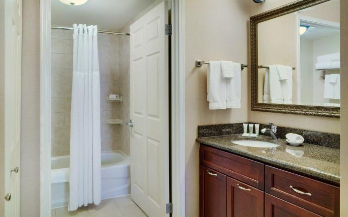 Staybridge Suites Oakville Burlington By IHG