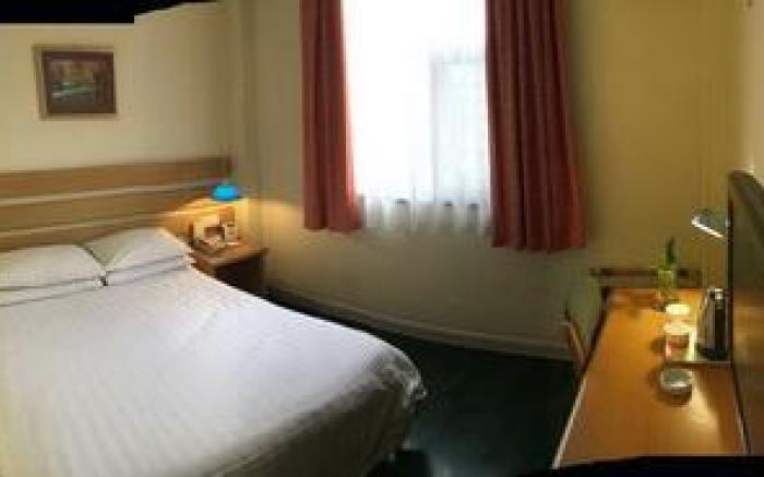 Home Inn Neo Bengbu Railway Station
