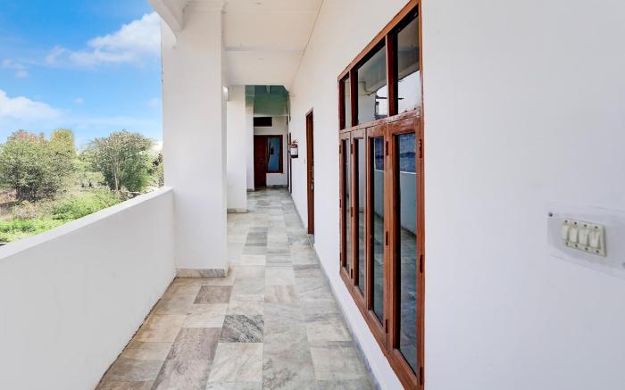 Hotel O AK PALACE INN