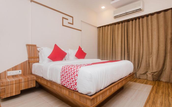 Capital O 13823 Hotel Praveen International