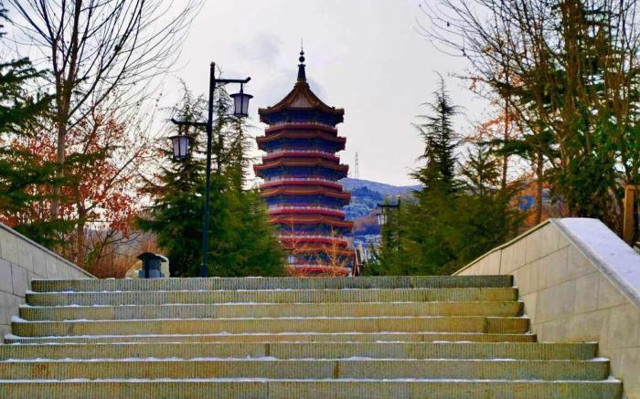 IU Hotel Lanzhou Xigu Center High Speed Rail Station