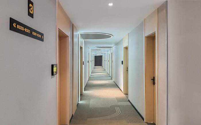 IU Hotel Zhangjiakou Institute of Civil Engineering Highspeed Railway Station
