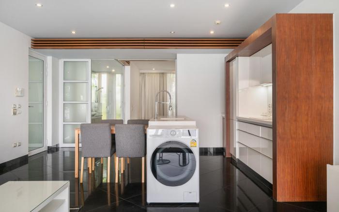 Sunset Beach & Pool / 1 Bedroom